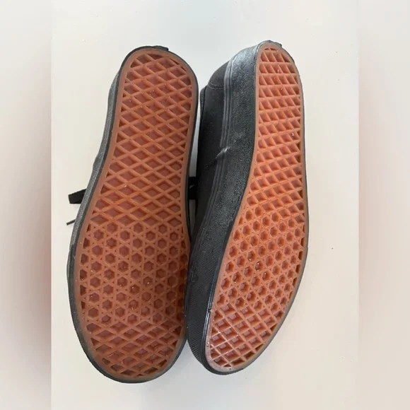 Vans Authentic Black Sneakers New US Women’s 8 Men’s 6.5 NWOT - Picture 3 of 6